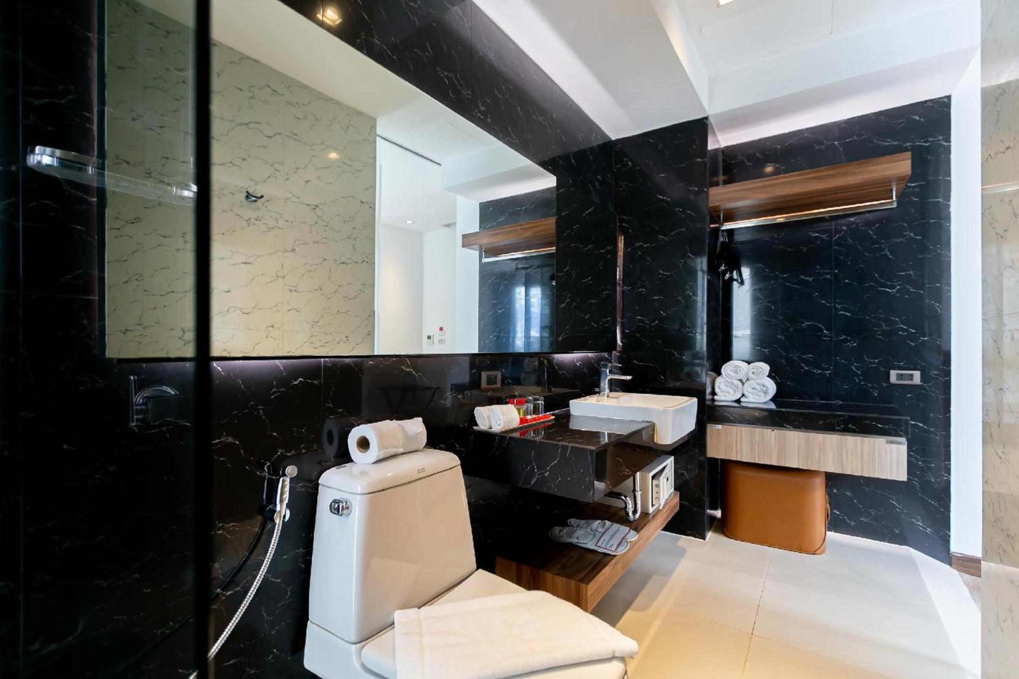 Uno Express Hotel Bangkok Kültér fotó